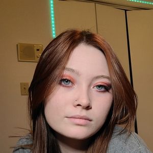 Meet your Posher, Chloe